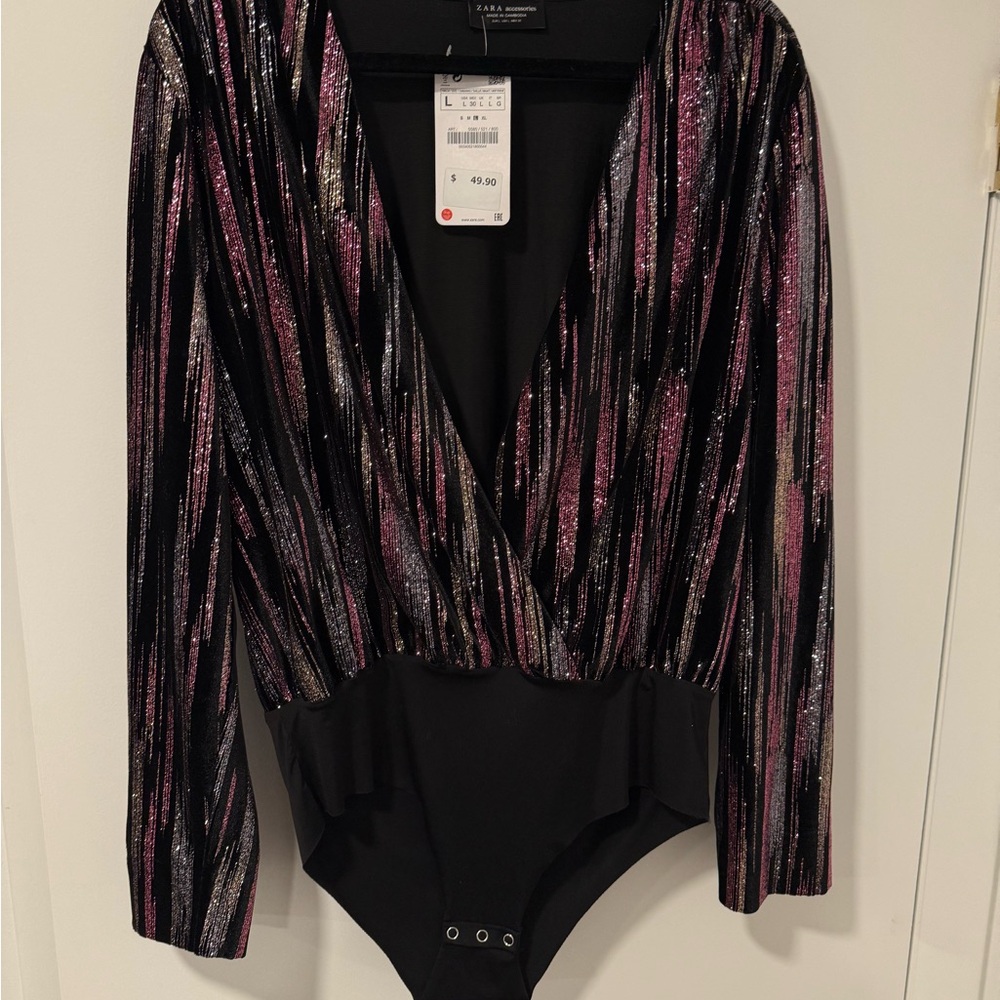 Zara Black and Pink Patterned V-Neck Top